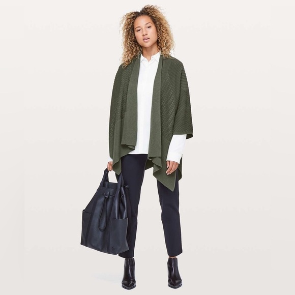 Lululemon Dream Weaver Wrap‎ Camo Green One Size